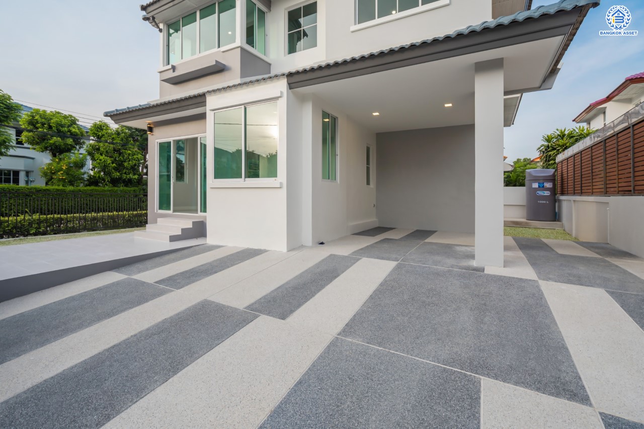 บ้านมือสองตกแต่งใหม่ ม.มัณฑนา นครอินทร์-พระราม5 หลังมุม เนื้อที่กว่า 57 ตร.ว. ฟังก์ชันจัดเต็ม 3 ห้องนอน 2 ห้องน้ำ จอดรถได้ 1 คัน พร้อม Living Room รองรับทุกความสุข ทำเลเดินทางสะดวก ใกล้ทางด่วน "ศรีรัช" และรถไฟฟ้า "สถานีบางรักใหญ่"